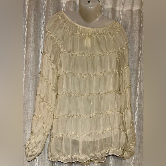 Blu Pepper Böhme Sheer v-neck cream blouse w/elastic at the cuffs.  Size S - Picture 8 of 15